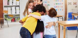 Día de la Técnico en Educación Parvularia: el valor de los cuidados y la enseñanza en la educación inicial