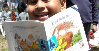 Niño leyendo