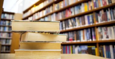 Libros en biblioteca