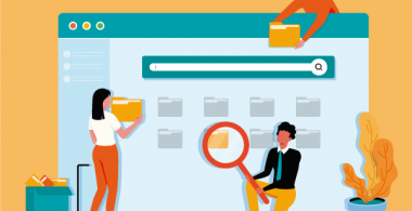 Ilustración de profesores buscando archivos en carpetas de un computador